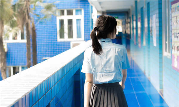 泸西如何找到一个可以帮助我生孩子的女人？