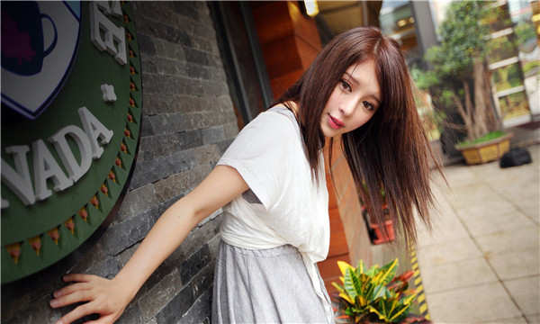 泸西想找一个女性生孩子给报酬-｛找个女人生孩子多少钱｝